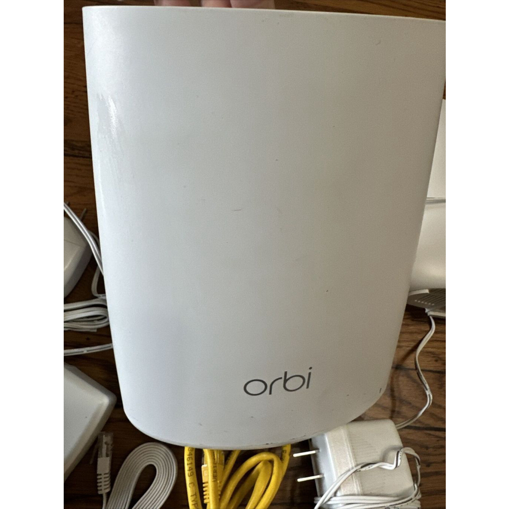 Netgear Orbi RBR40 White Wireless Tri-Band Home Mesh Wi-Fi Mini Router &2Satalit - Picture 2 of 4